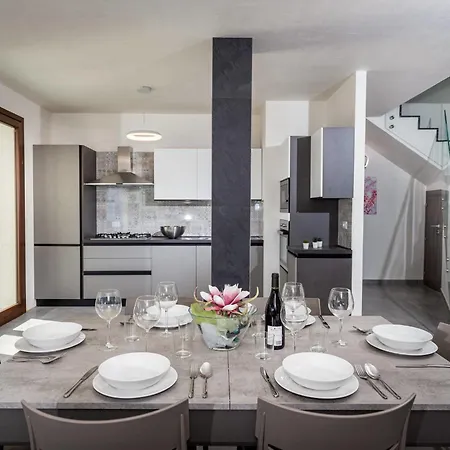 Villa Rocchi Livreri By Interhome *